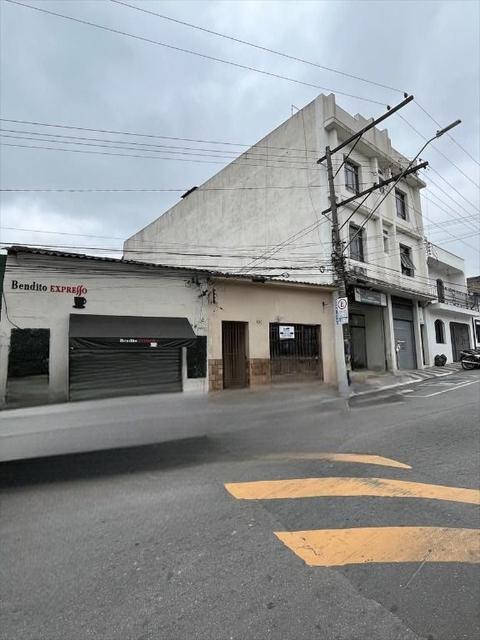 Casa à venda em Cotia, Centro (Cotia), com 2 quartos, com 371.62 m²