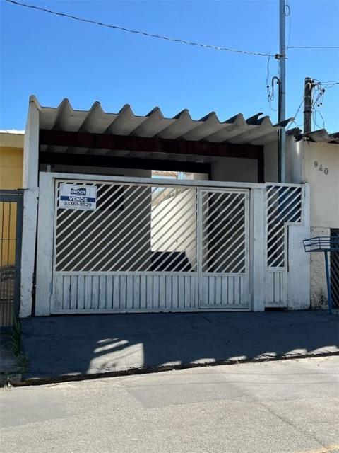 Casa à venda em Cotia, Jardim dos Ipês, com 2 quartos, com 70 m²