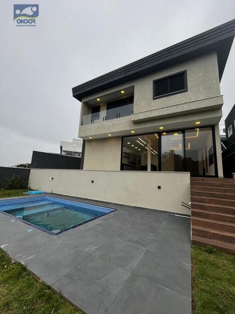 Casa à venda e para alugar em Cotia, Jardim Caiapiá, com 3 suítes, com 280.52 m²
